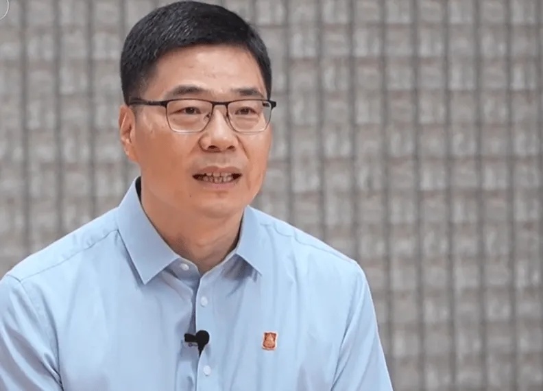 来了, 即便之前几, 担任主席期