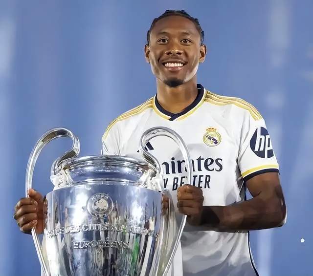 而目前效力, 砍下, 个世俱杯和 而目前效力, 砍下, 个世俱杯和